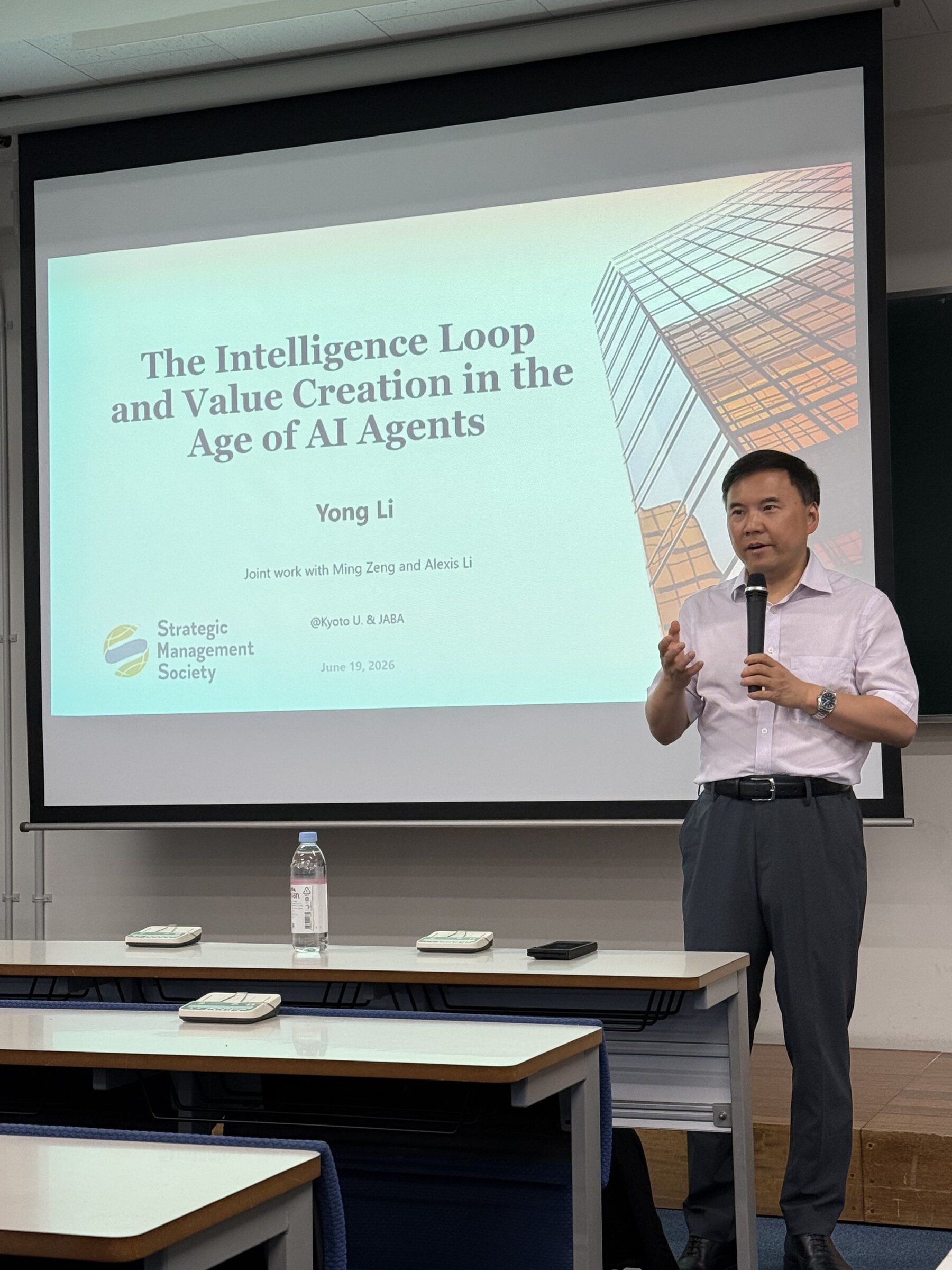 Photo of Yong Li presenting at the SMS+JABA session held on June 19, 2026.